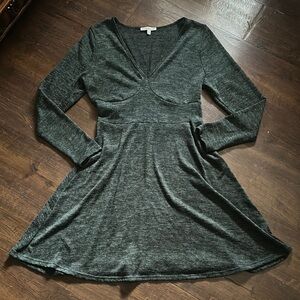 Charlotte Russe Heather Grey V-Neck Long Sleeve Fitted Dress Size M